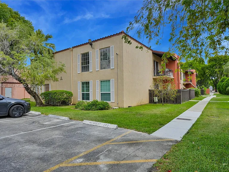 10786 N Kendall Dr #D18 — Photo 18
