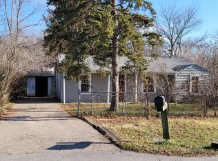 608 S Sumner Ave, Aurora, IL 60505