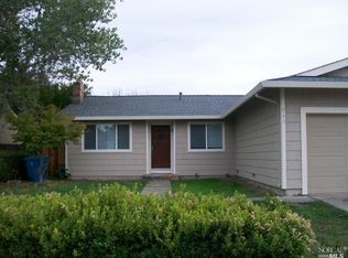945 W F St, Dixon, CA 95620