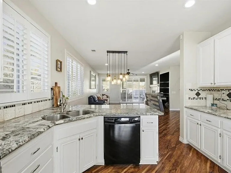 24884 Butterchurn Rd — Photo 10