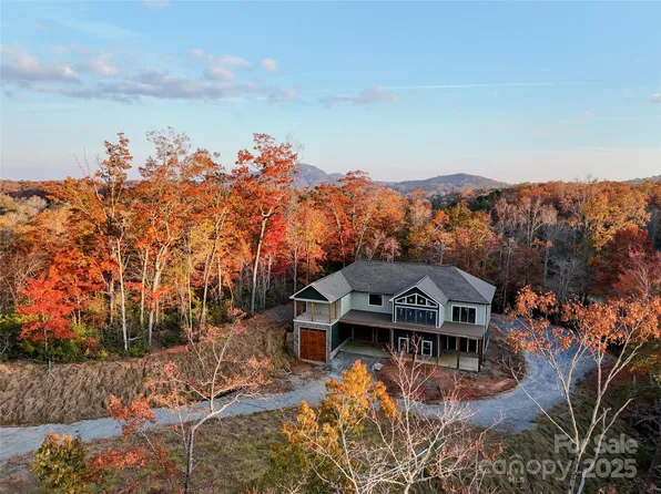864 Matho Trce, Lake Lure, NC 28746