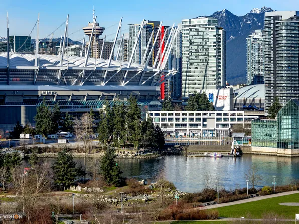 1768 Cook St, Vancouver, BC