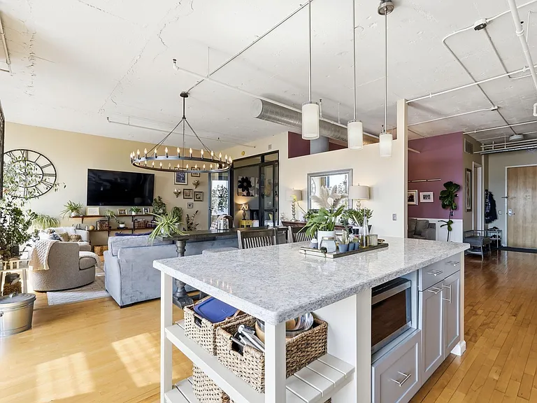 290 Market St #611 — Photo 28