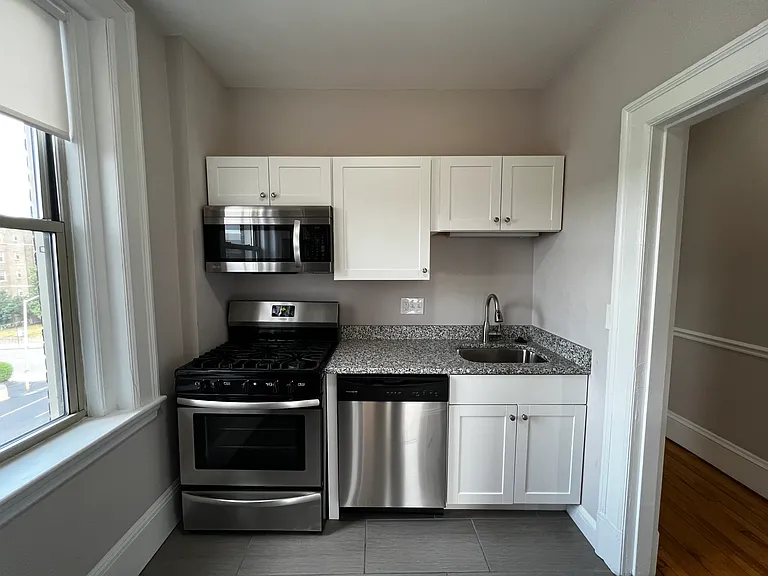 46 & 46A Elm Street — Photo 51