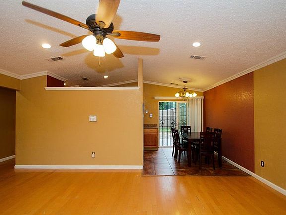 3rd image of 9921 Mountain Bend Cir