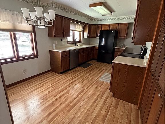 2nd image of 303 W Vermilion St