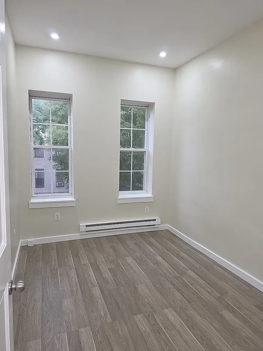 1136 Saint Mark's Avenue — Photo 3