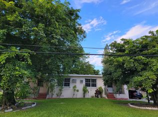 155 NE 160th St, Miami, FL 33162