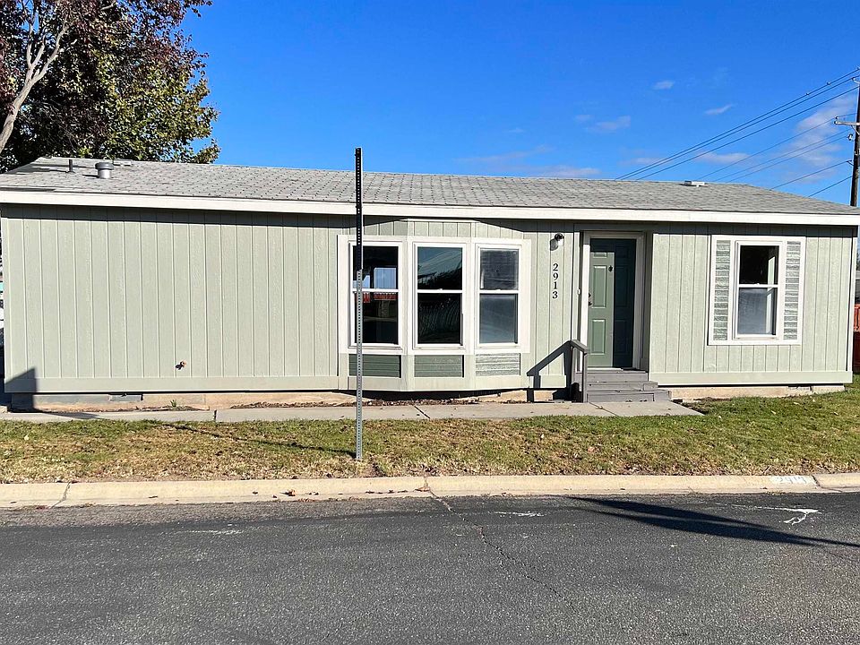 1st image of 2913 Golden Glow Dr