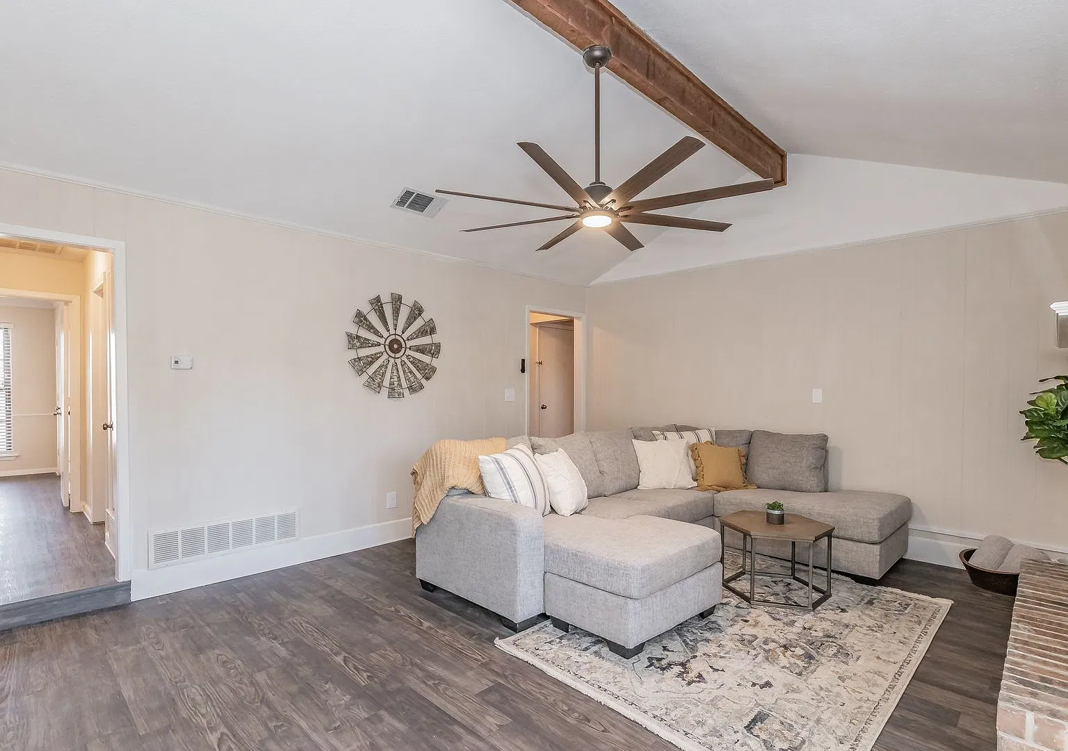 Fully Furnished 3Bed/2Bath Ranch Home in Keller — Photo 3