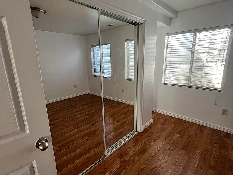 4234 W Lake Bridge Dr — Photo 16