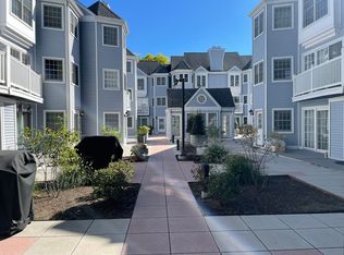 118 Grove St APT 25, Stamford, CT 06901