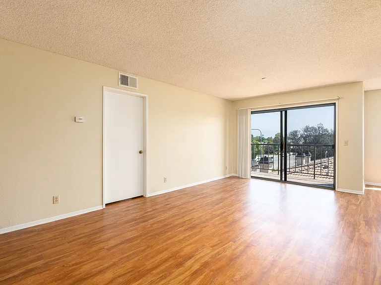 Casa Del Riverside — Photo 26