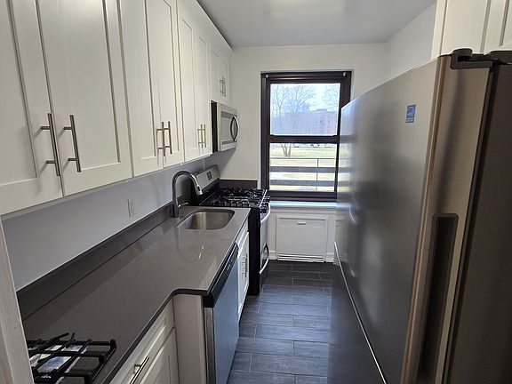 4th image of 21204 75th Ave APT 2L