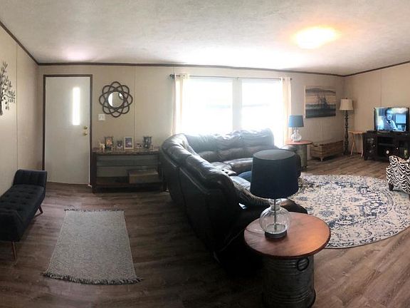 3rd image of 2658 Silver Creek Dr
