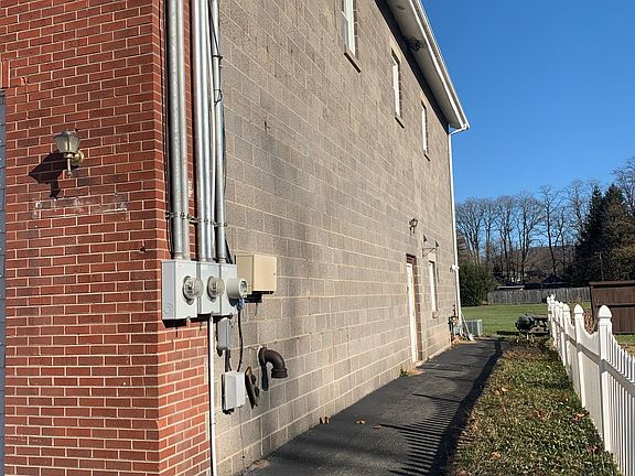 2nd image of 16 Clifton St #2A