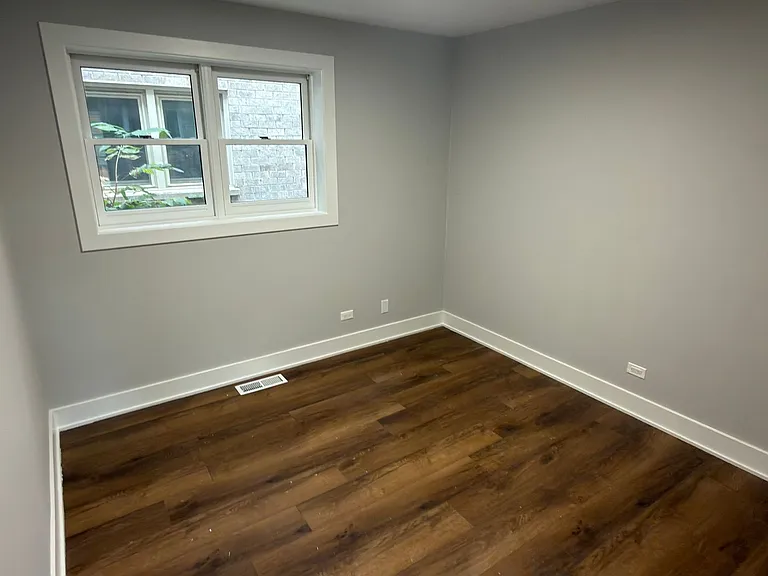 6524 W Diversey Ave — Photo 11
