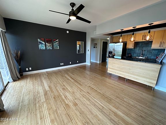 3rd image of 4750 N CENTRAL Avenue #D3