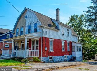 110 W Main St, Leola, PA 17540