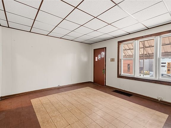5th image of 5308 Holmes St