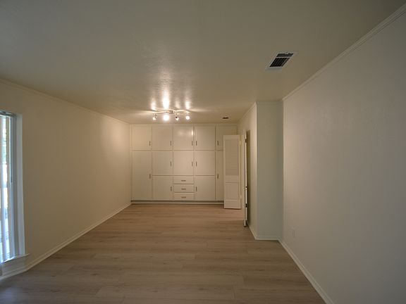 4th image of 3813 Sundown Dr