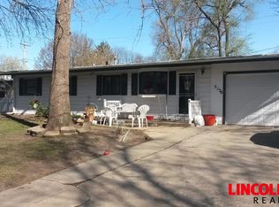 5126 Benton St, Lincoln, NE 68504