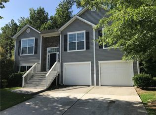 7043 Hillcrest Chase Ln, Austell, GA 30168