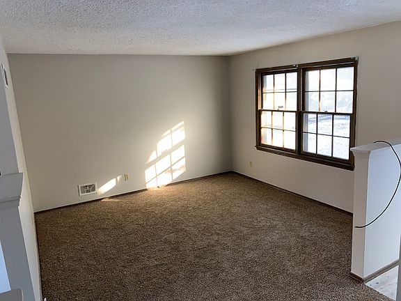 4th image of 8212 E 104th St