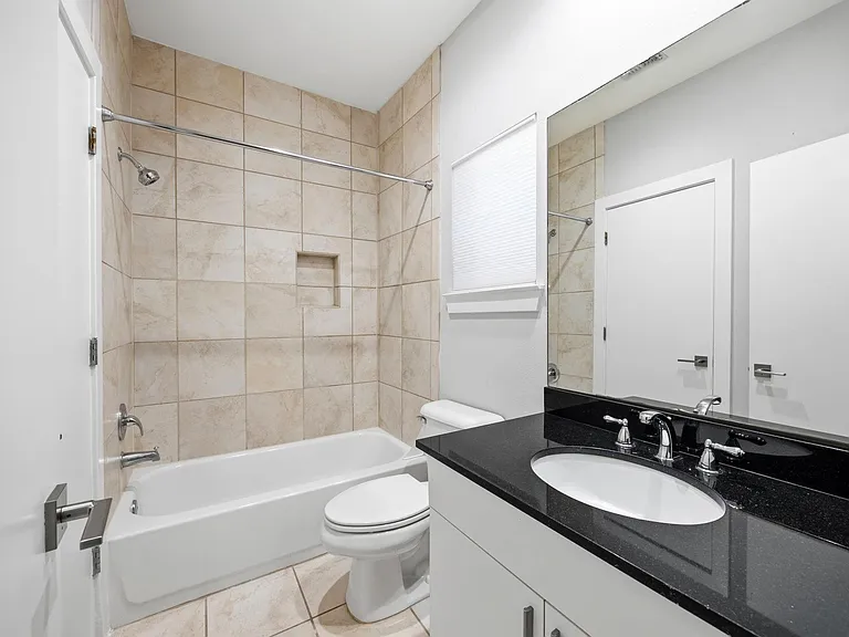 4202 Spencer St #A — Photo 4