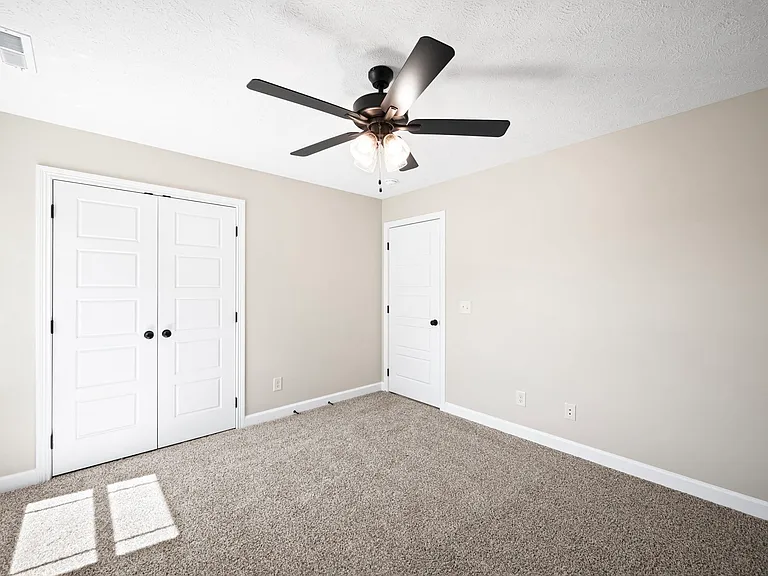 1749 Powell Rd — Photo 43
