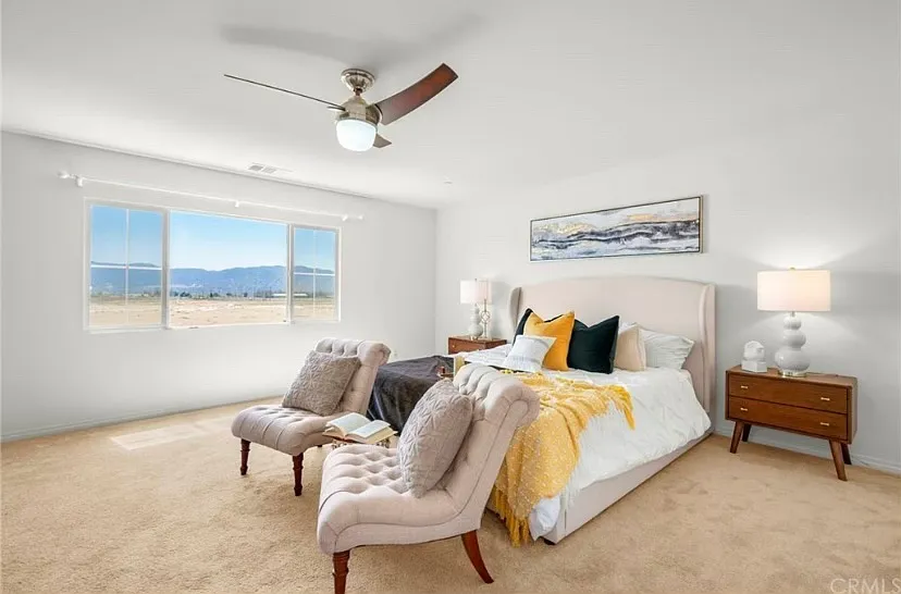 6 bed, $1,299 — Photo 1