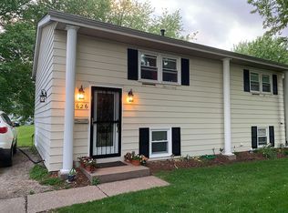 626 14th St, Silvis, IL 61282