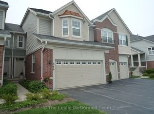 350 Pine Lake Cir, Vernon Hills, IL 60061