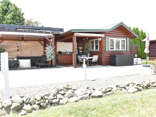 2524 Edmonds Rd #56, Galax, VA 24333