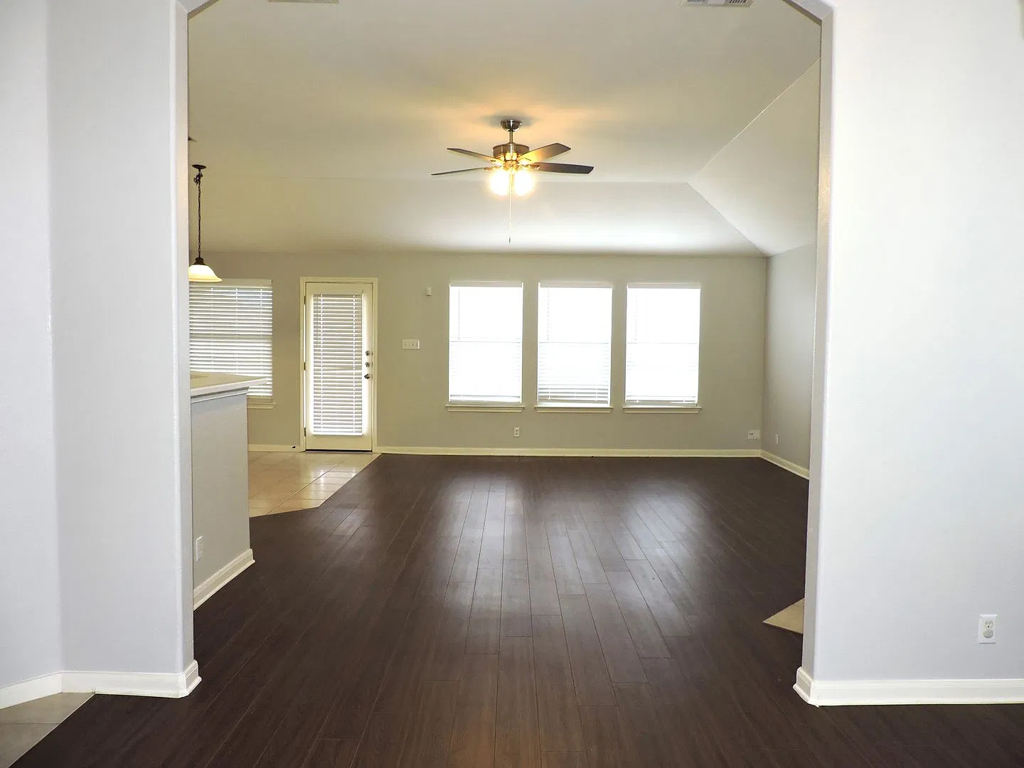 Nice One Story Home In Highland Park — Photo 2