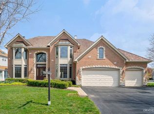 1845 Somerset Ln, Wheaton, IL 60189