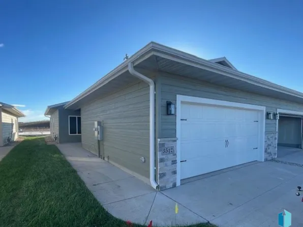 3512 S Heather Rdg, Sioux Falls, SD 57108