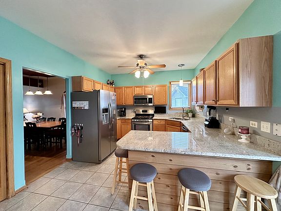 4th image of 563 Shannon Ct
