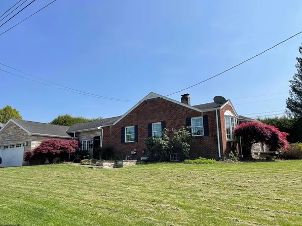 1522 Barry St, Fairmont, WV 26554