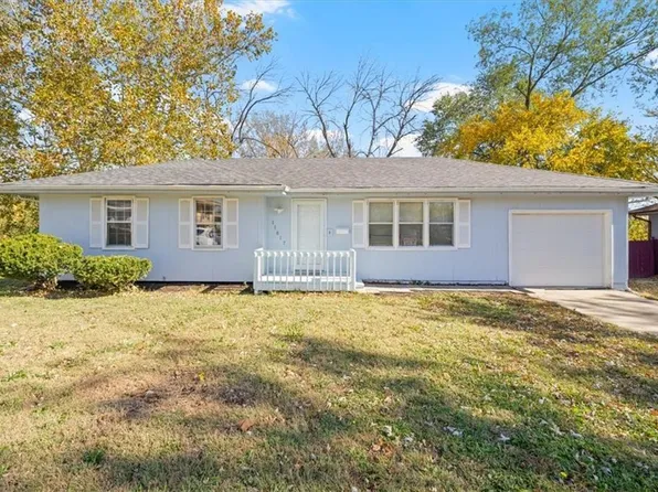 11617 Sycamore Dr, Kansas City, MO 64134