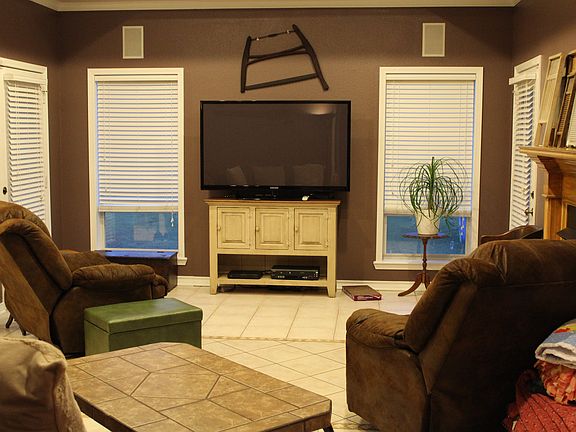 3rd image of 340 Honey Creek Ln