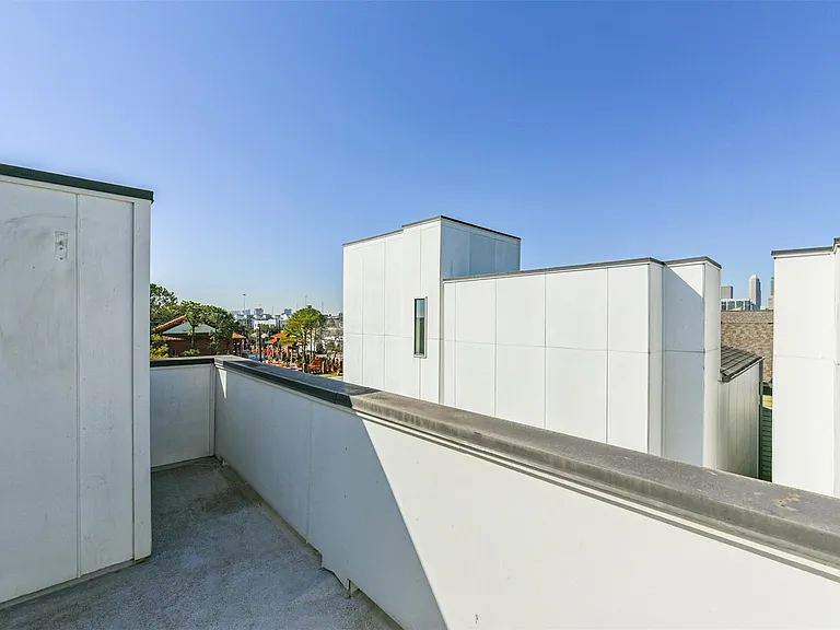 2824 Clay St — Photo 34