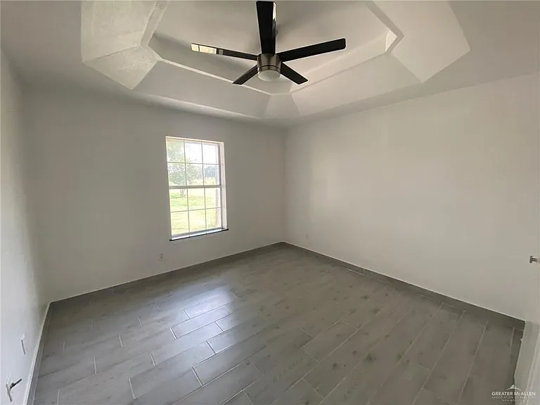 6910 Venus Dr — Photo 8