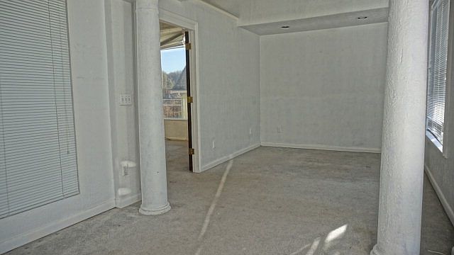 2nd image of 223C Lee St