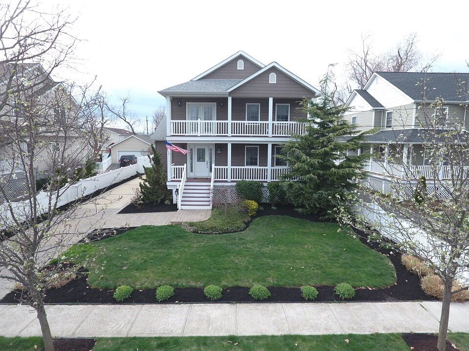 1st image of 2912 Evergreen Ave