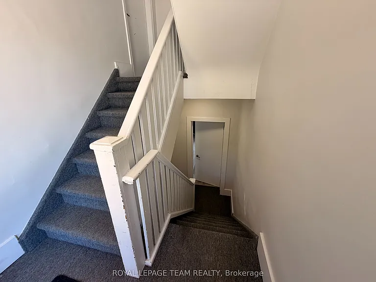 579 Tweedsmuir Ave #1 — Photo 3