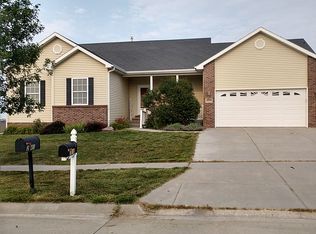 2040 NW 44th St, Lincoln, NE 68528