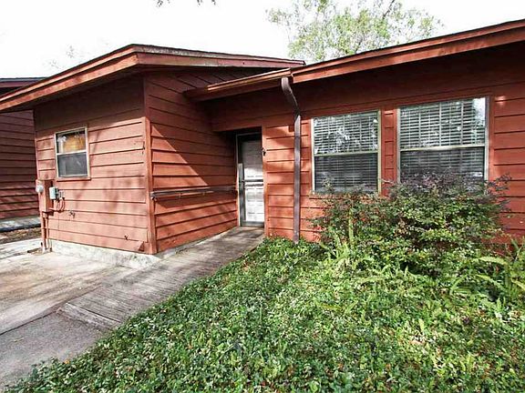3rd image of 3340 Sugartree St