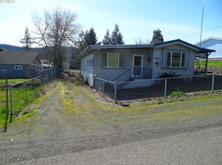 231 NE Jorgen St, Winston, OR 97496