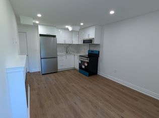 251 Meadow Rd, Whitby, ON L1N 3K1